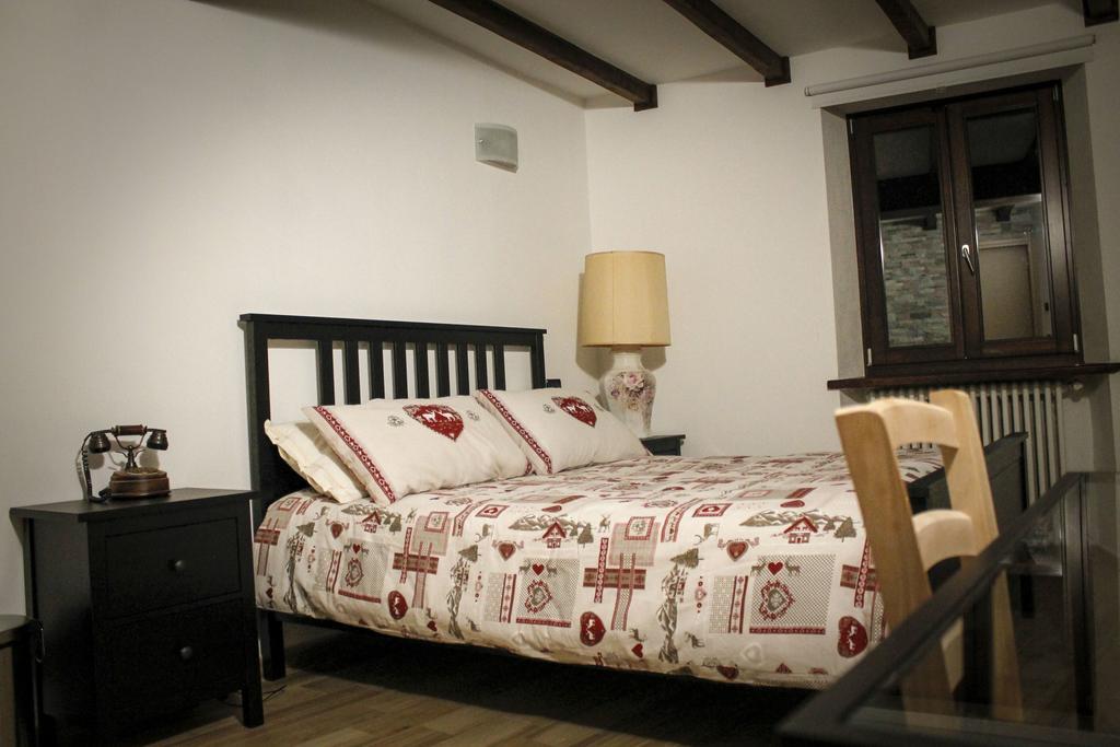 La Casa Dei Gatti Bed & Breakfast Limone Piemonte Bilik gambar